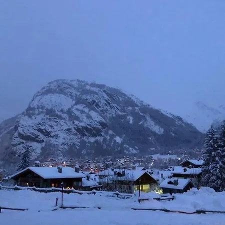 Casa Dolonne - A Un Passo Dallo Sci Courmayeur Exterior photo